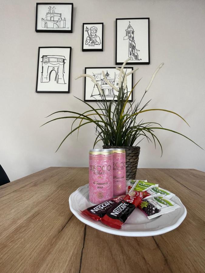 Vatus Apartmanhaz 瓦茨 外观 照片