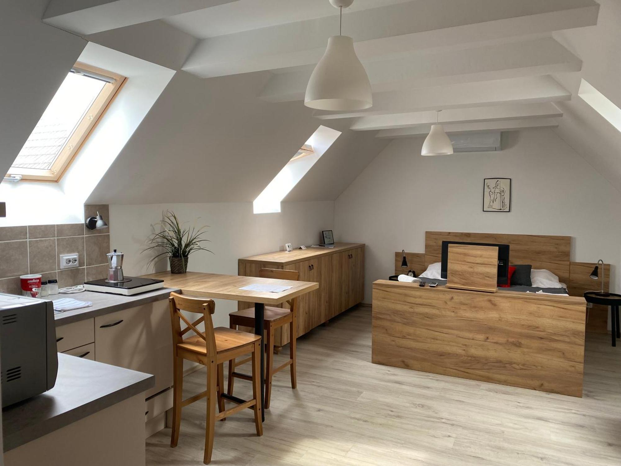 Vatus Apartmanhaz 瓦茨 外观 照片