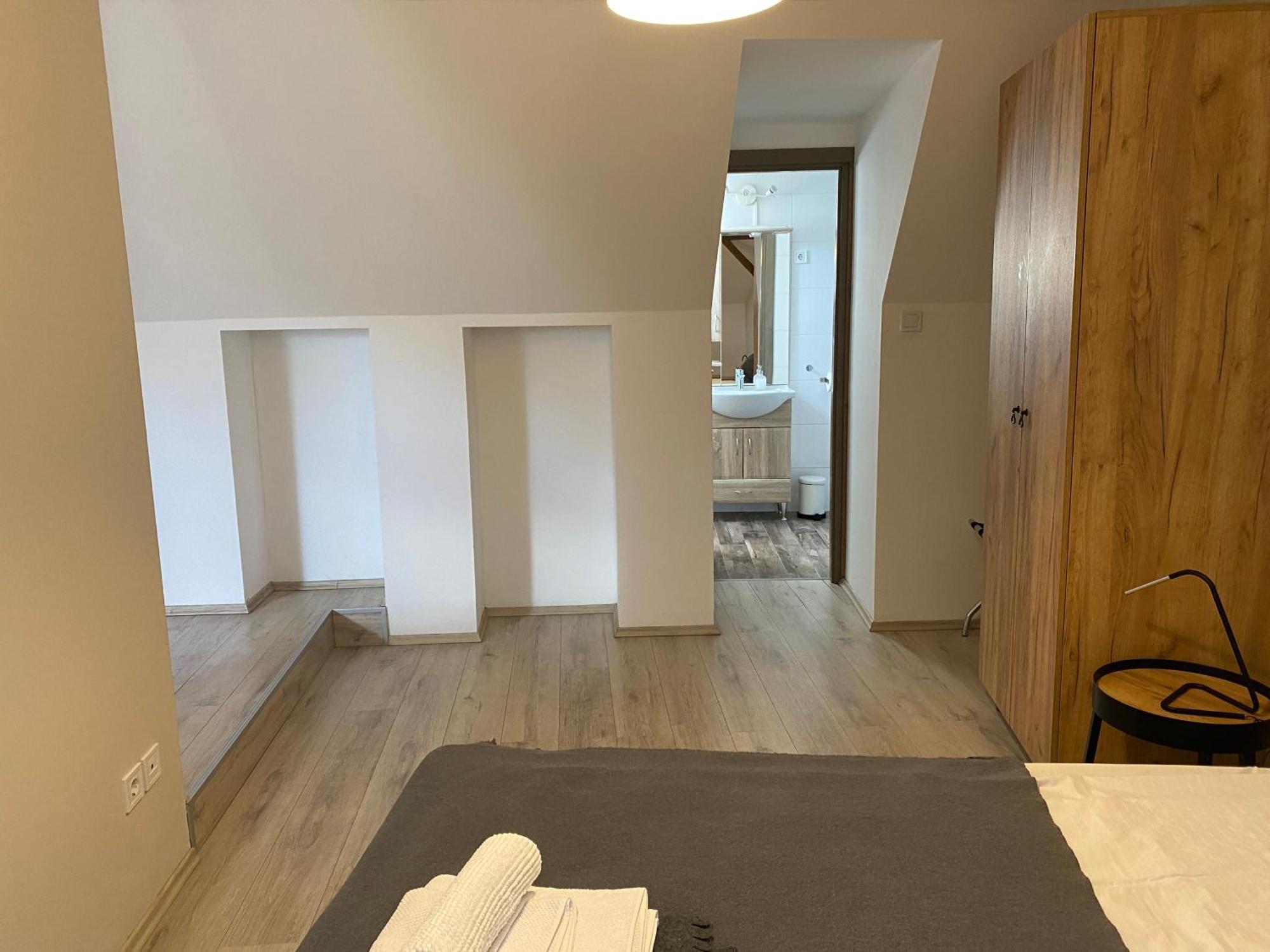Vatus Apartmanhaz 瓦茨 外观 照片