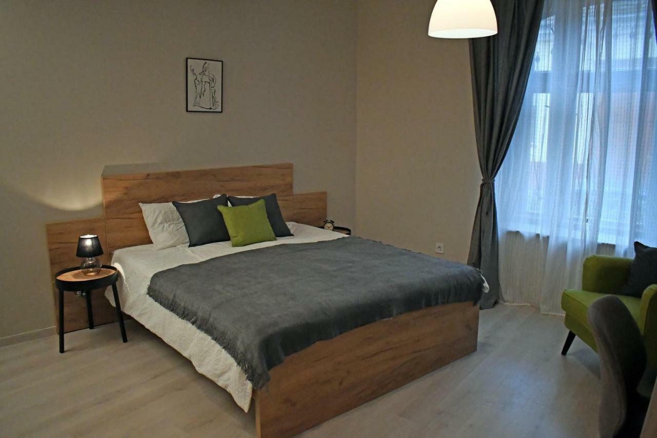 Vatus Apartmanhaz 瓦茨 外观 照片